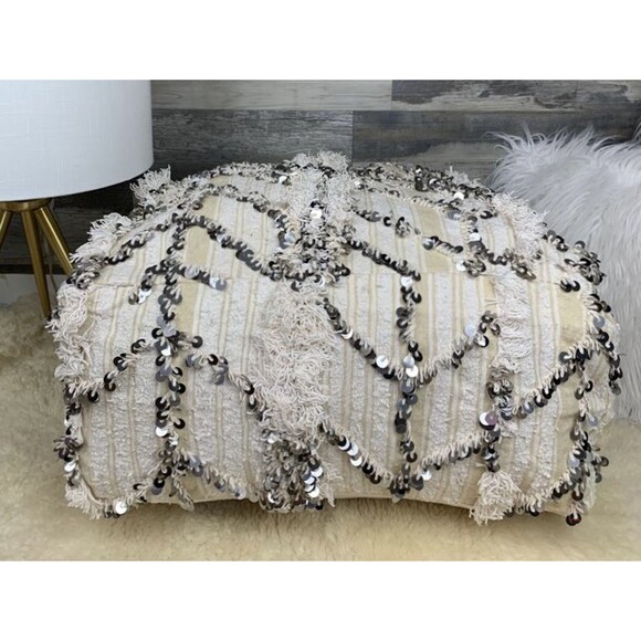 Vintage Handira Pouf, Moroccan Floor Pillow, Berber Ottoman Pouf - Picture 5 of 10